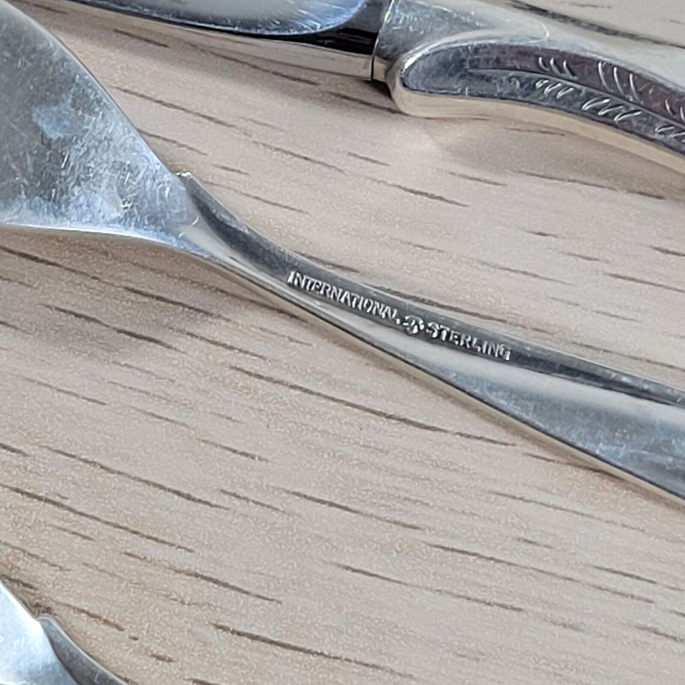 International Sterling PINE SPRAY 4 Pieces 925 Silverware Fork Knife Spoon - Picture 5 of 10